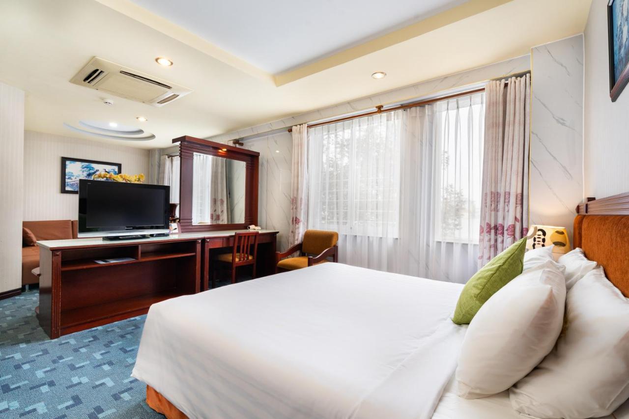 Lucasta Saigon Hotel Thành Pho Ho Chí Minh Esterno foto