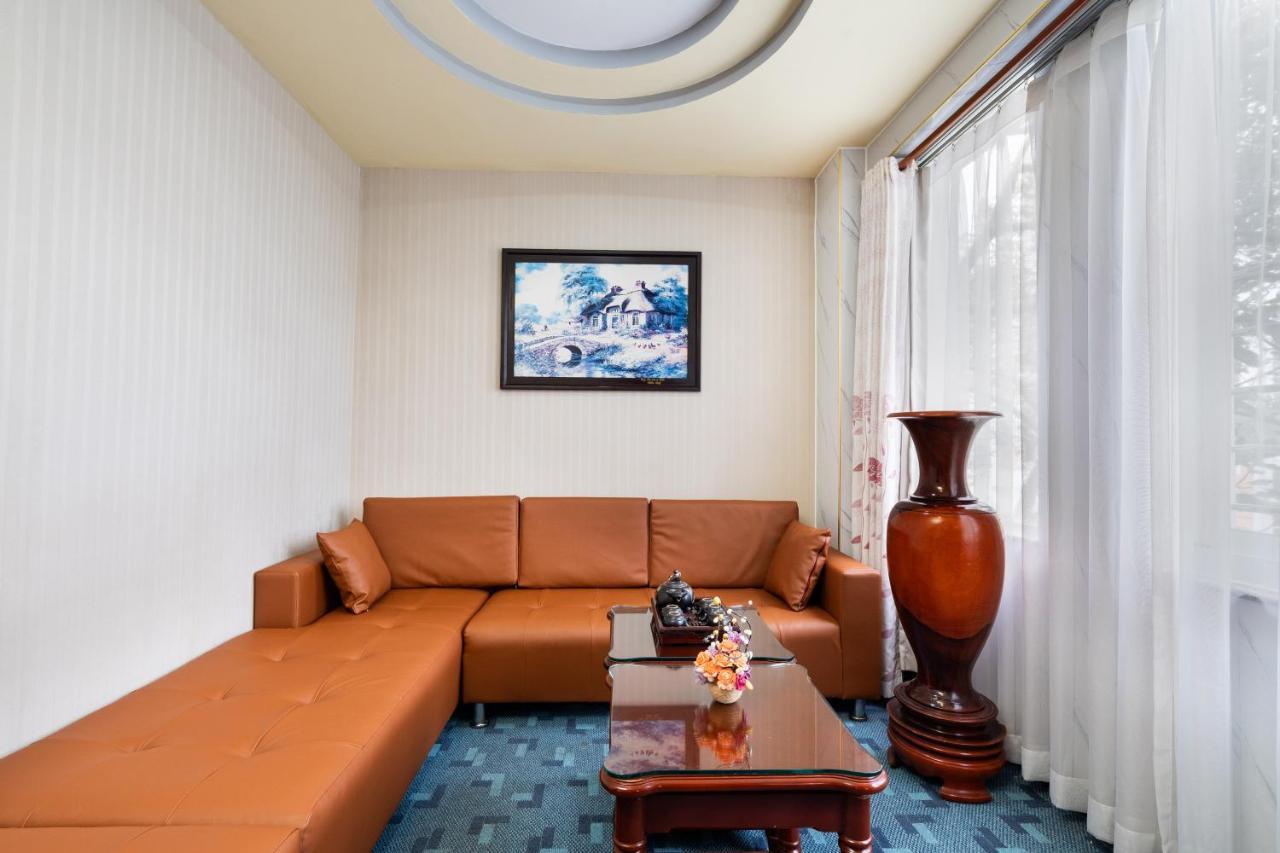 Lucasta Saigon Hotel Thành Pho Ho Chí Minh Esterno foto